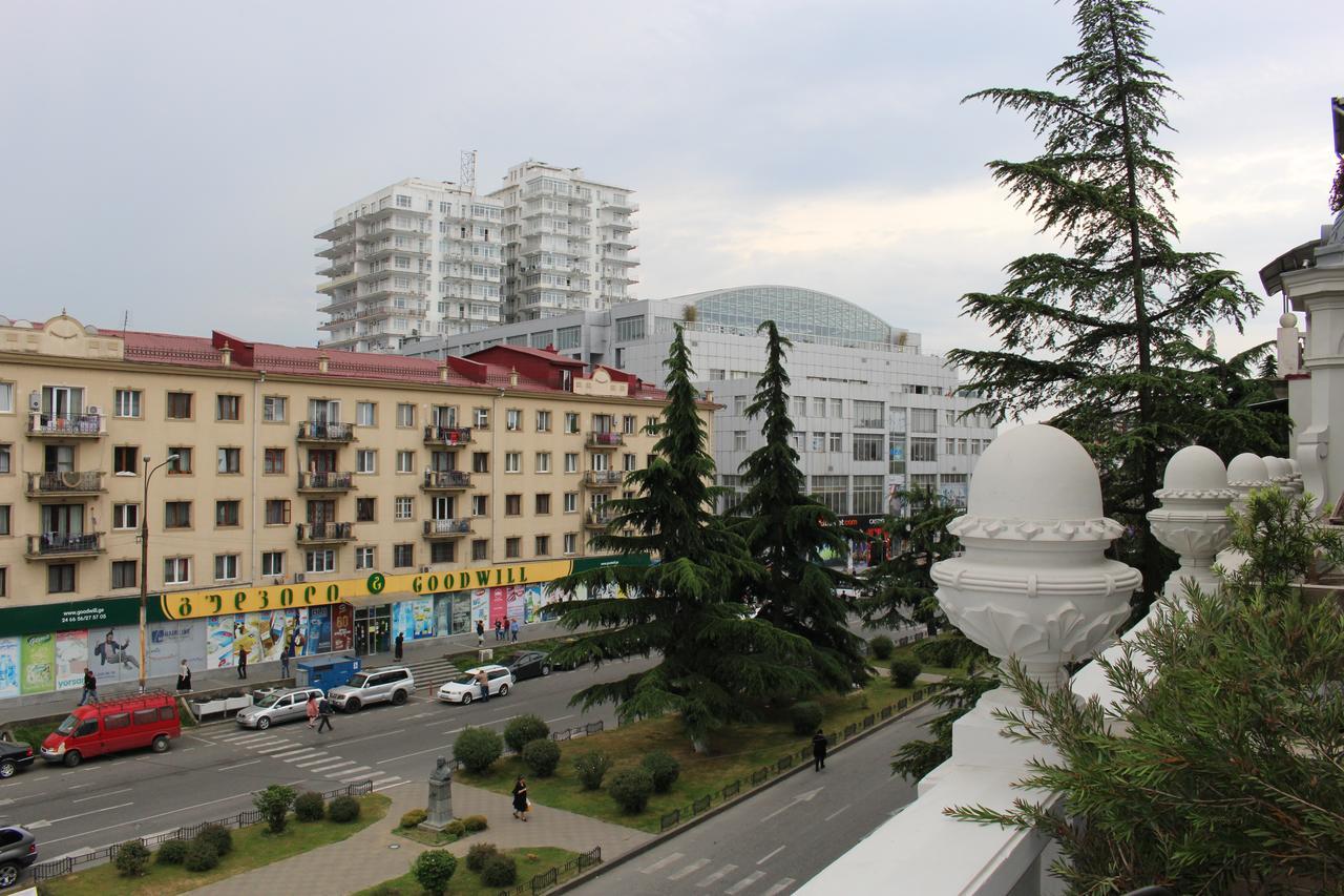Boutique Hotel 32 Batumi Exterior foto